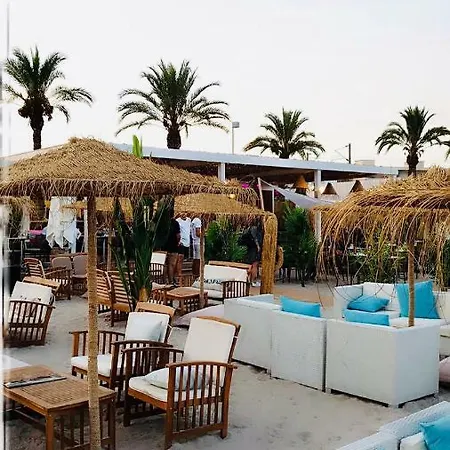 Welcome To Paradise *